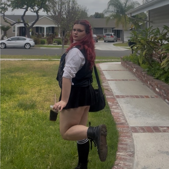 Meet your Posher, Cate - Picture 5 of 8